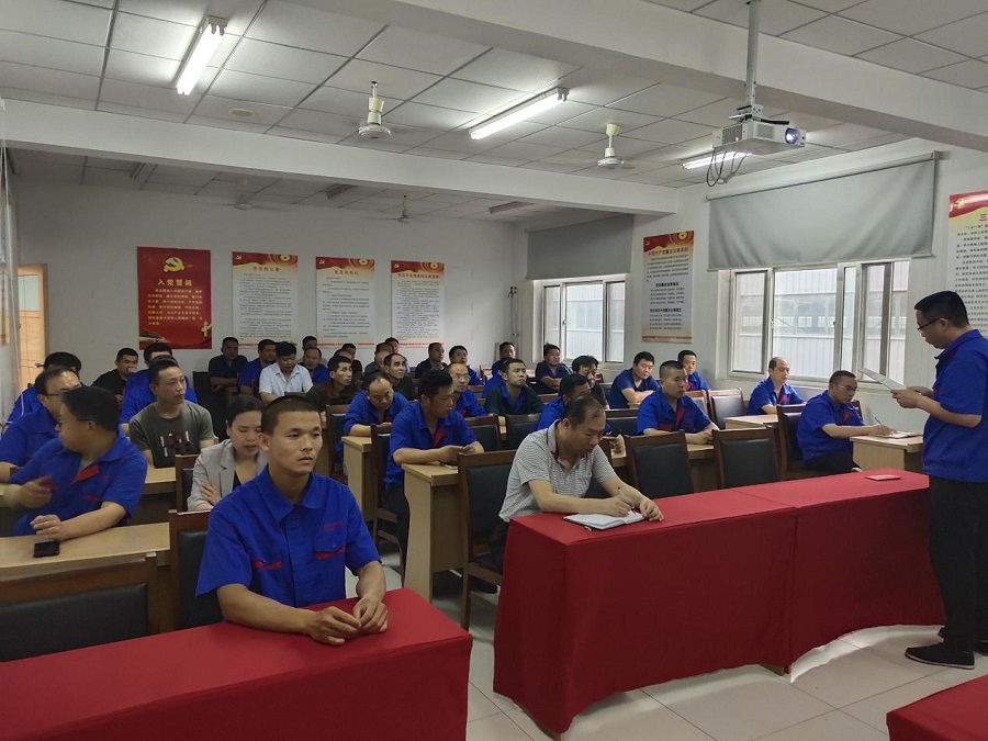 开云在线开户召开贺增涛同志事迹报告会