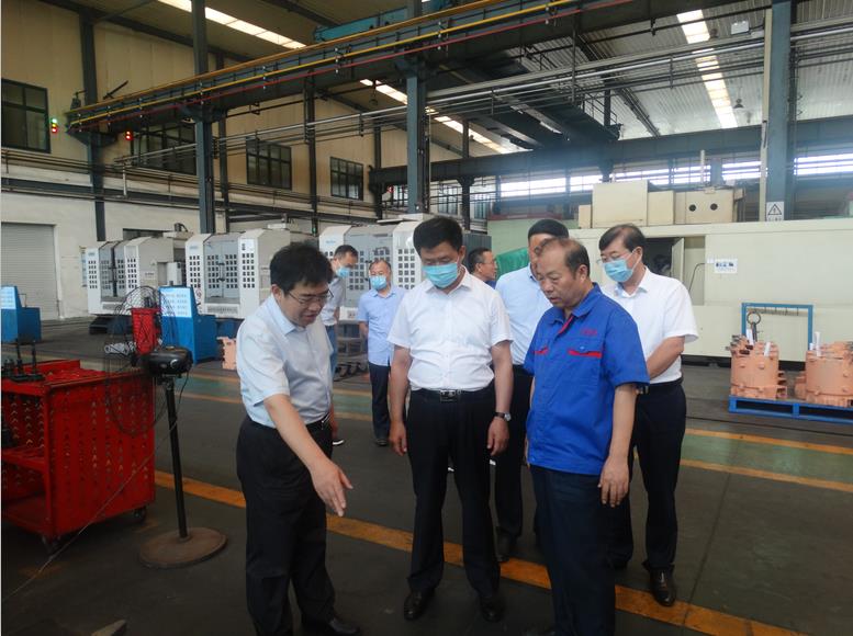 山东省工信厅领导到开云在线开户调研指导工作